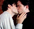 Robert Pattinson gay kiss