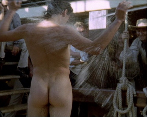 Ioan Gruffudd naked. 