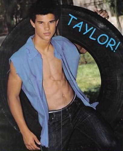 Taylor Lautner 18 Loading...
